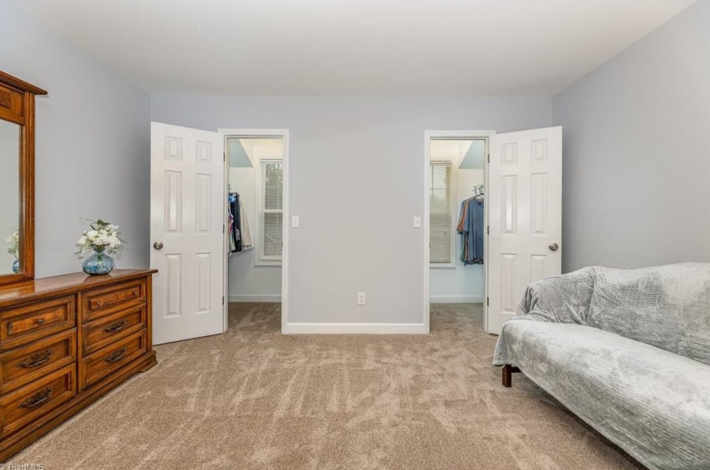 2230 Nettlebrook Dr, Winston Salem NC  27106-9411 exterior