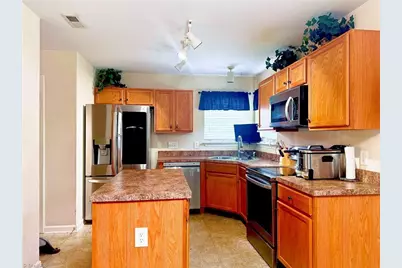 622 Bentley Lane, Burlington, NC 27217 - Photo 2