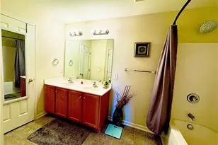 622 Bentley Ln, Burlington, NC 27217 - Photo 8