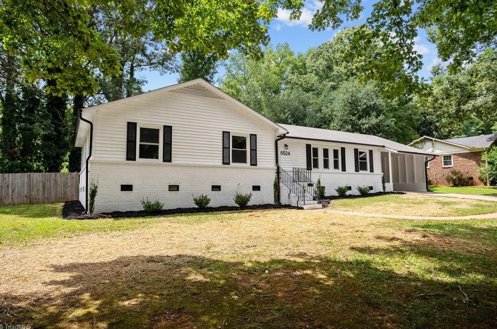 6524 Spanish Oak Dr, Rural Hall, NC 27045