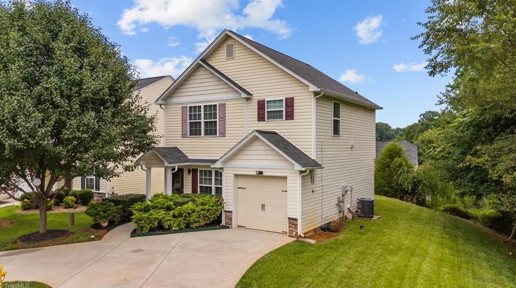 1390 Dowden St, Kernersville, NC 27284