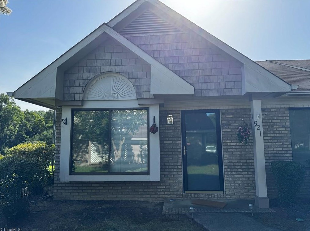 921 Belmont Dr, High Point, NC 27263