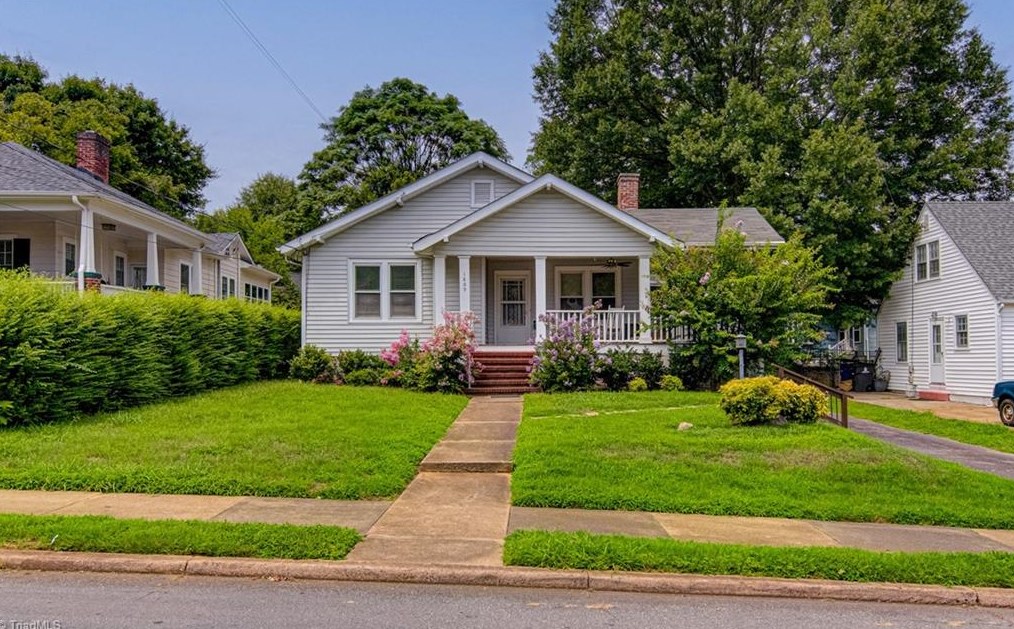 1809 Brantley St, Winston Salem, NC 27103-3709