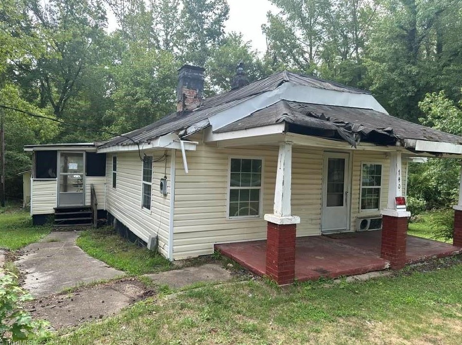 740 Shady Grove Rd, Eden, NC 27288