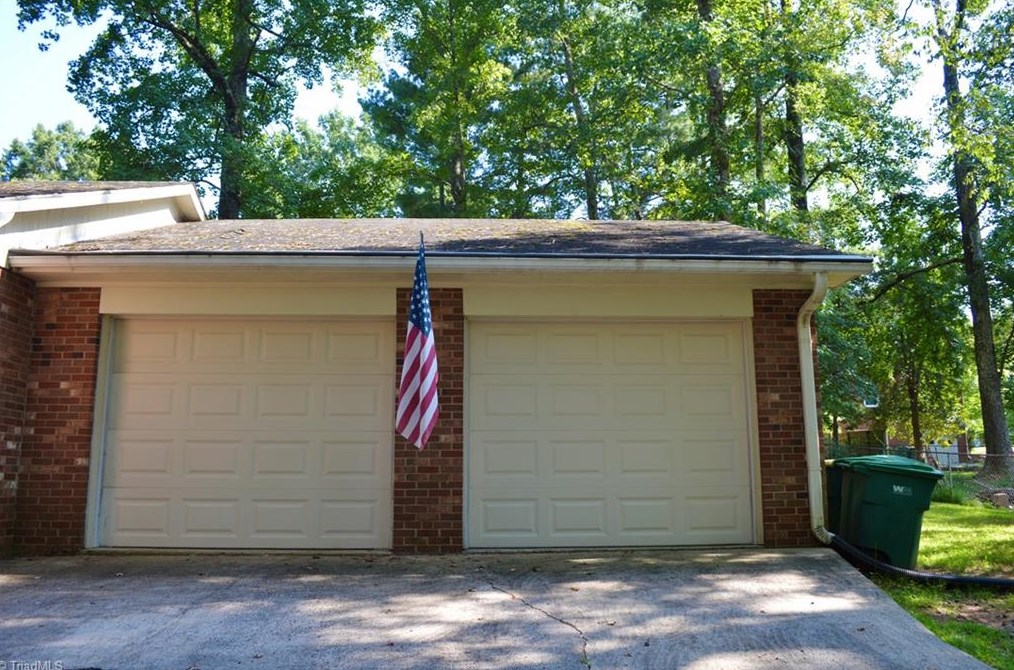 5930 Alani Ct, Winston Salem, NC 27103