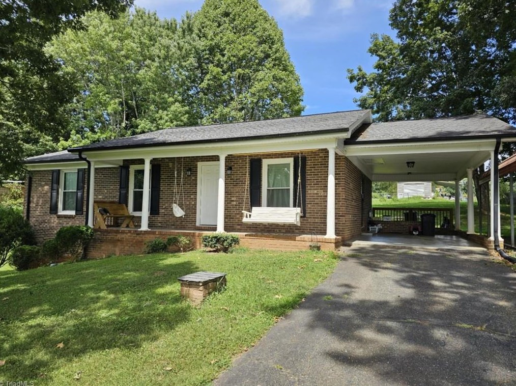 254 Lynda St, Mount Airy, NC 27030