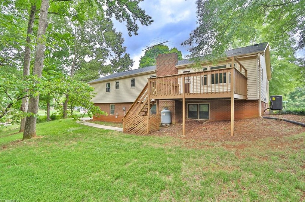 7030 Bridgewood Rd, Clemmons, NC 27012