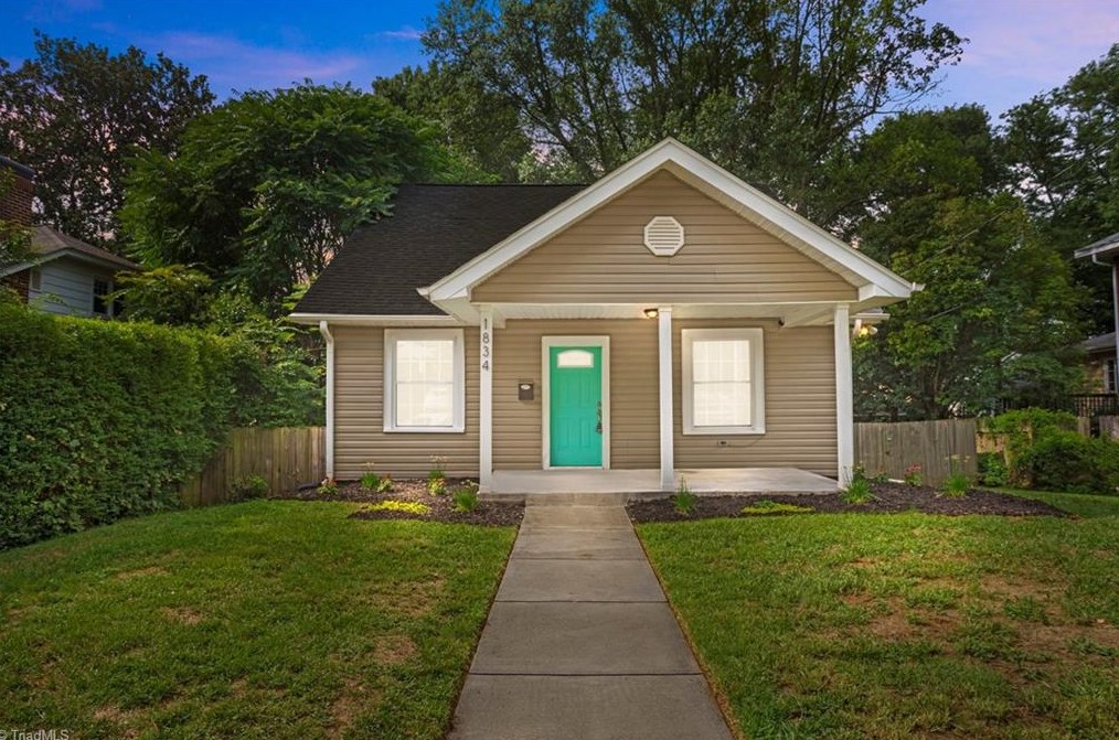 1834 Brantley St, Winston Salem NC  27103-3710 exterior