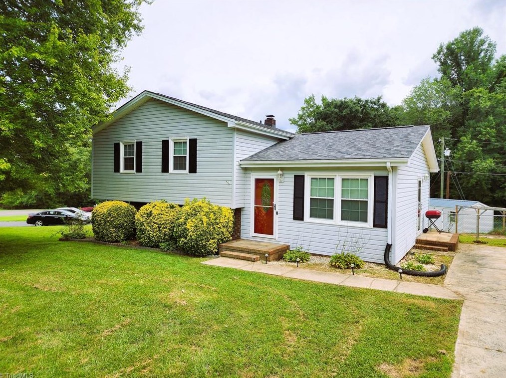 154 Scarlet Ln, Mount Airy, NC 27030
