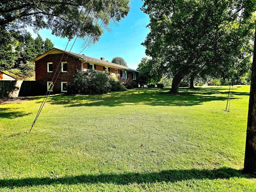 9847 Mcneil Rd, Kernersville, NC 27284