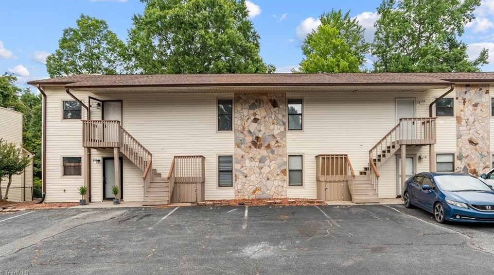 516 Brookside Ct, Kernersville, NC 27284