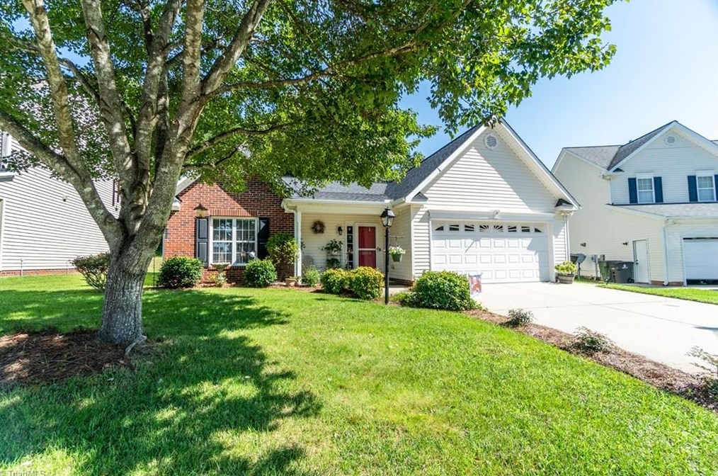 5064 Longmont Ct, Kernersville, NC 27284
