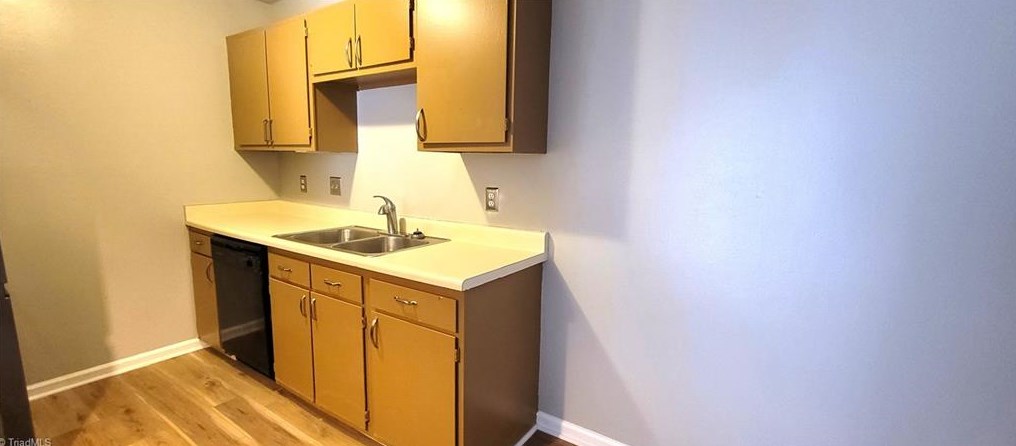 5637 Hornaday Rd, Greensboro, NC 27409-2907