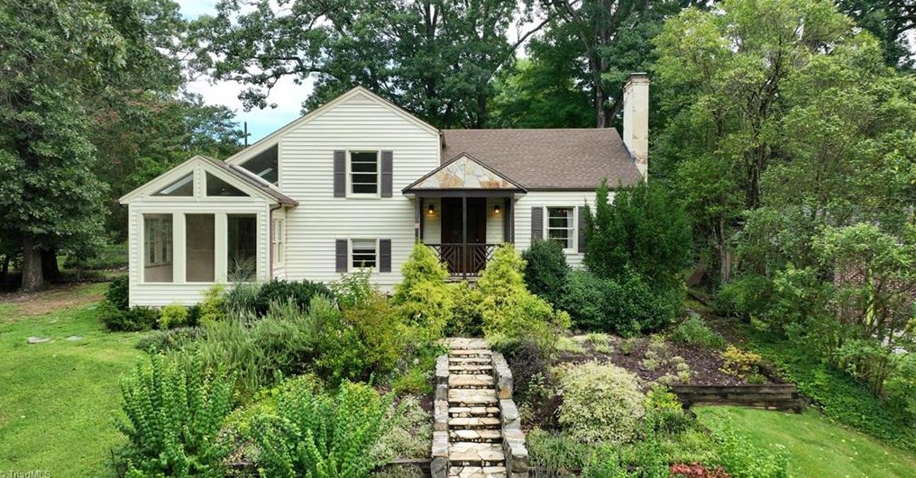 810 W Ray Ave, High Point, NC 27262