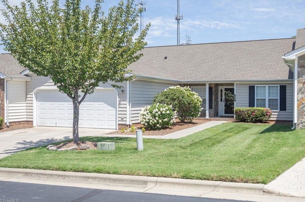 3907 Cloverwood Meadow Ln, High Point, NC 27265