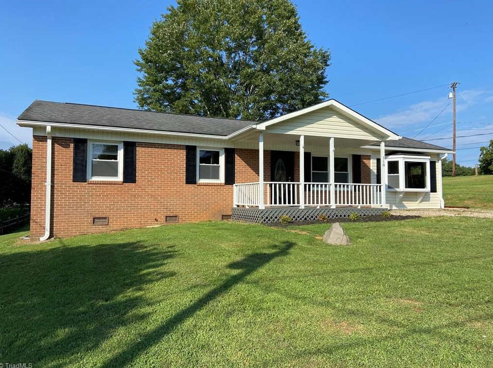 118 Badgett Ave, Mount Airy, NC 27030