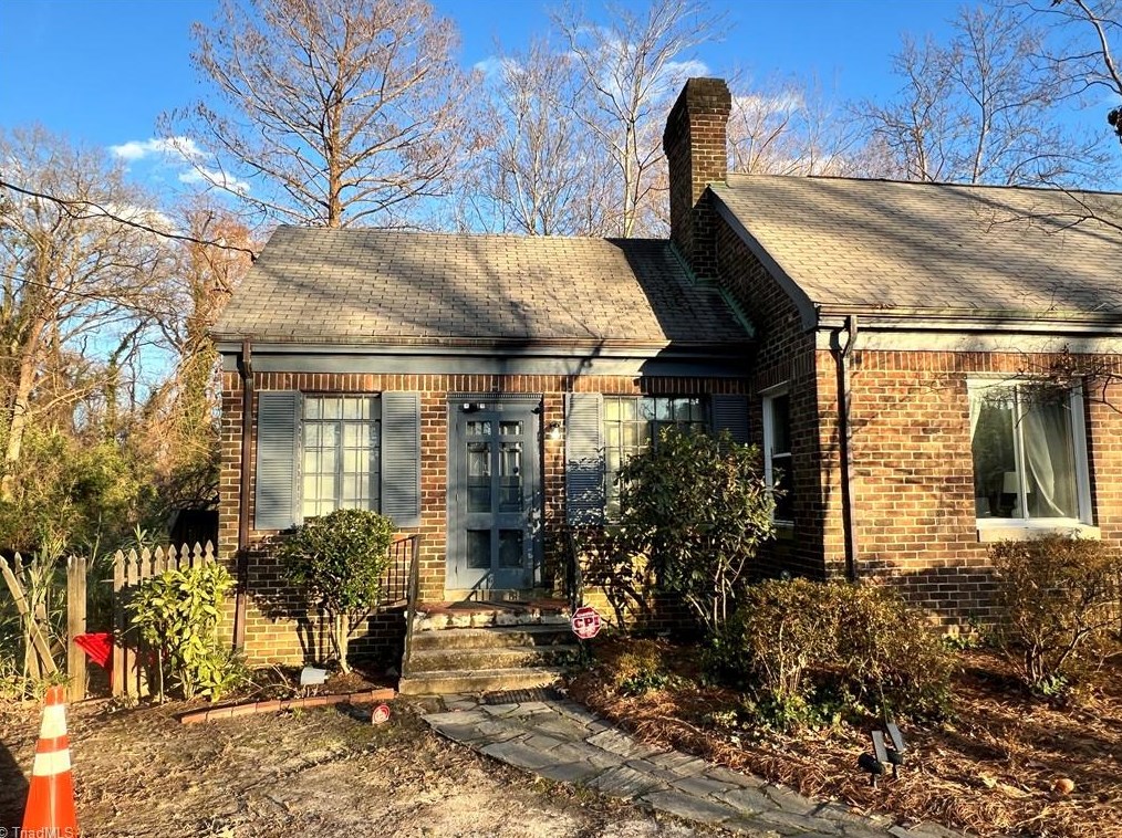 412 Dixie Trl, Raleigh, NC 27607-7020