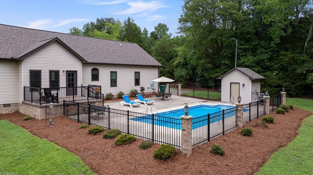 5891 Howard Cir, High Point, NC 27263