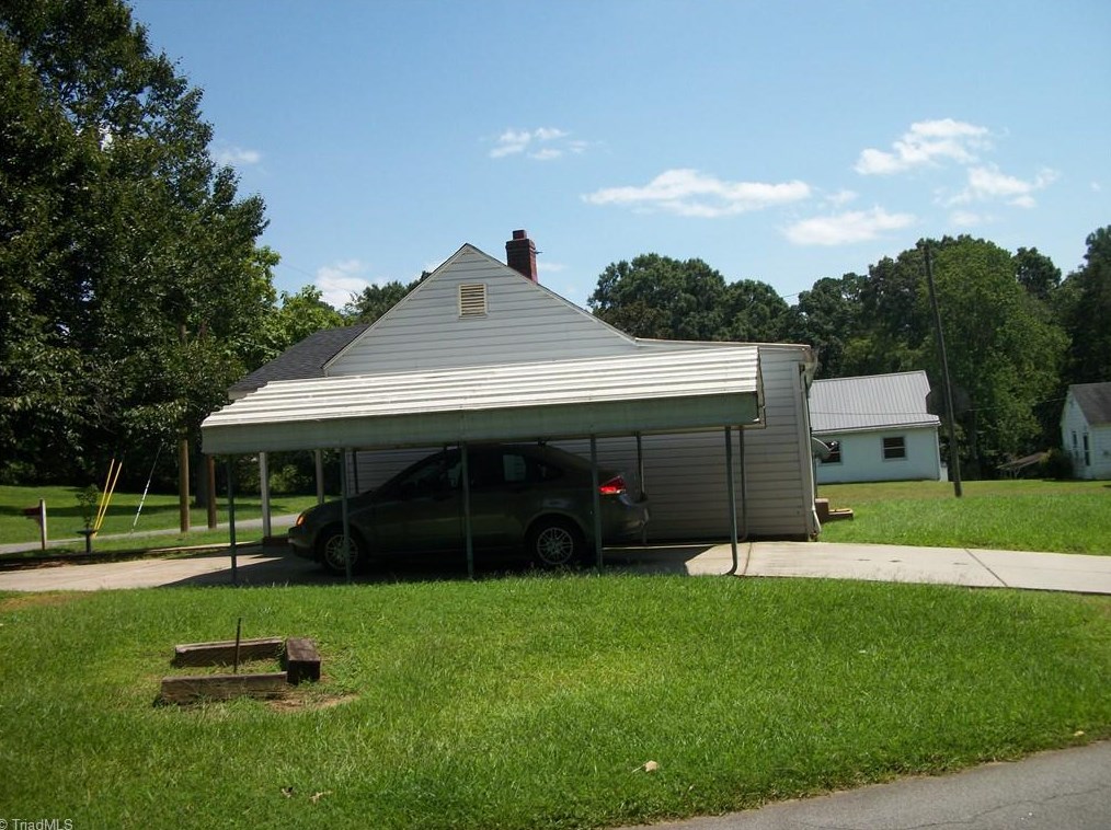 503 Kemp St, Eden, NC 27288