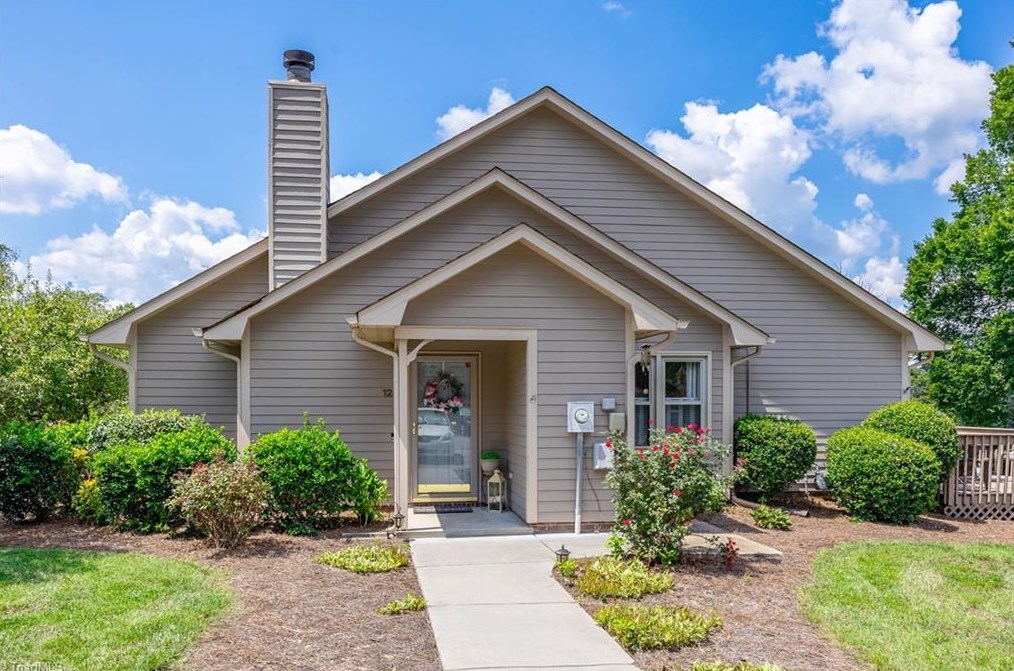 1243 Watermark Ct, High Point, NC 27265