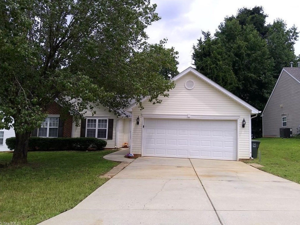 6202 Creekbrooke Ct, Osceola, NC 27214