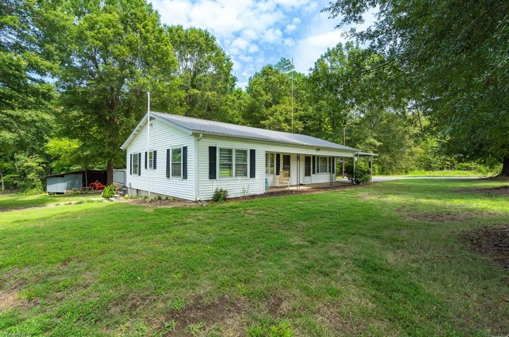 1134 Jubilee Rd, Linwood, NC 27299
