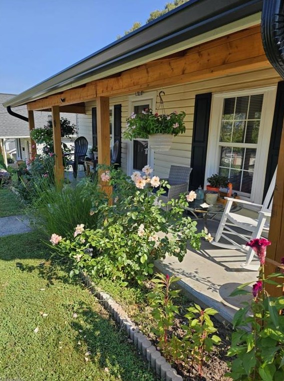 434 Durham St, Mount Airy, NC 27030