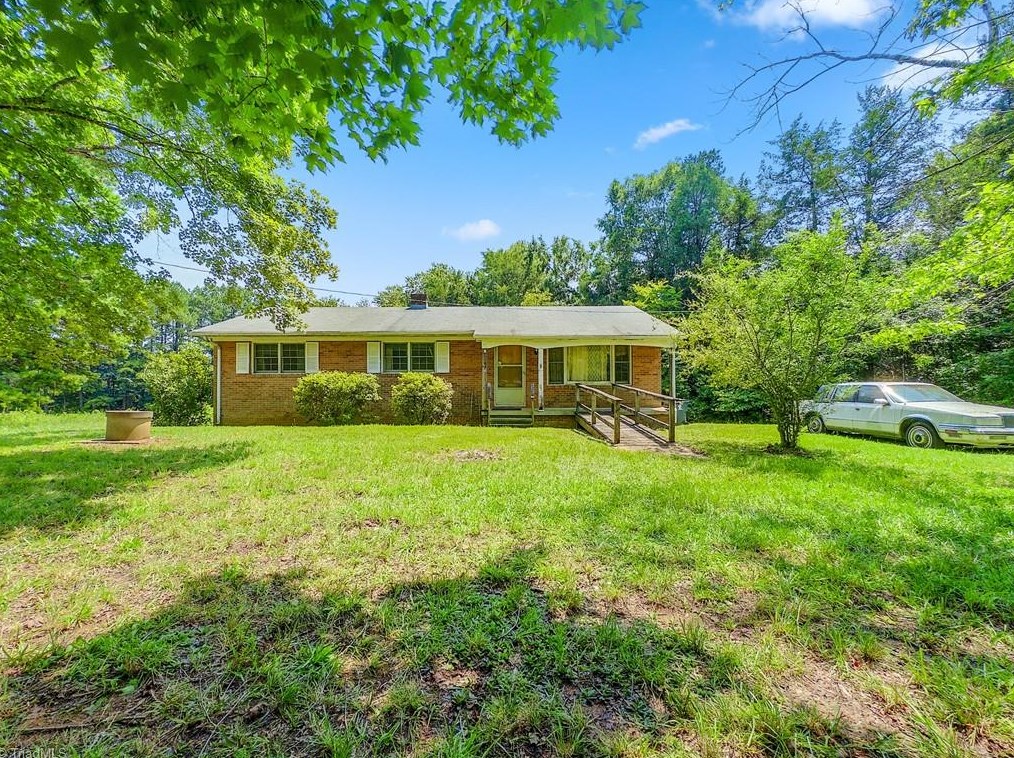 436 Southern High School Rd, Graham, NC 27253