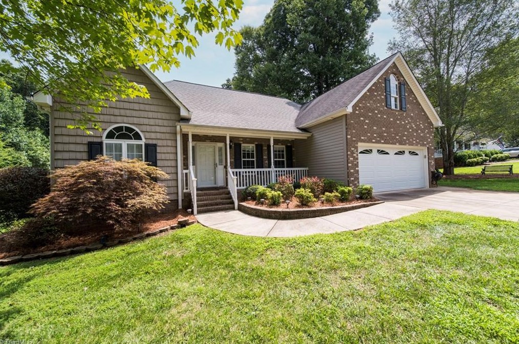 292 Montclair Dr, Redland, NC 27006