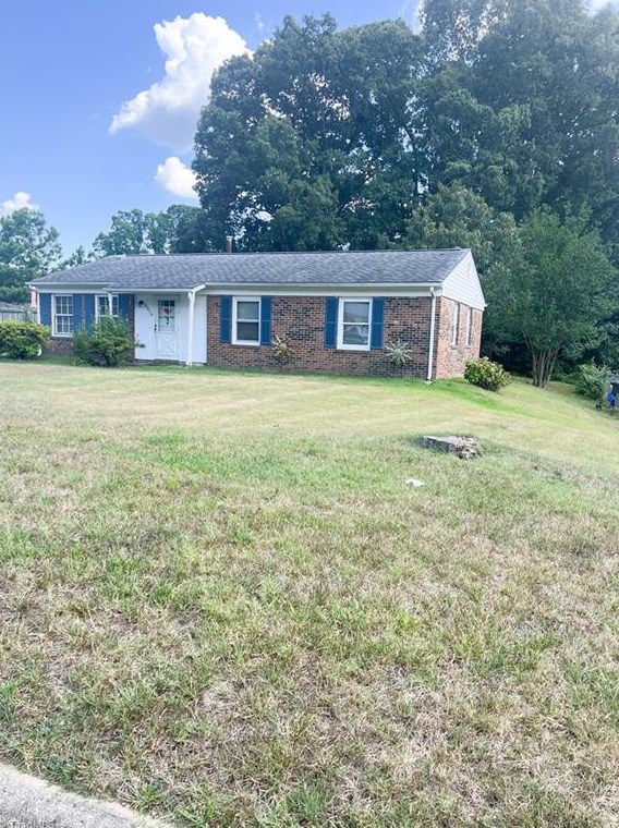 2516 Hilburn Dr, High Point, NC 27260