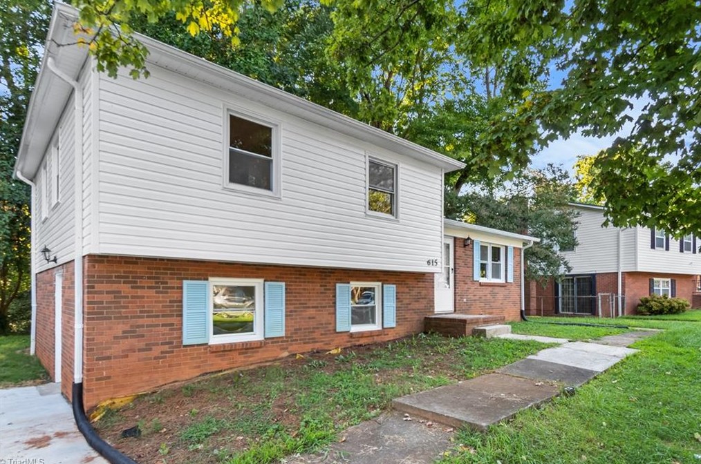 615 Creekway Dr, Winston Salem, NC 27104