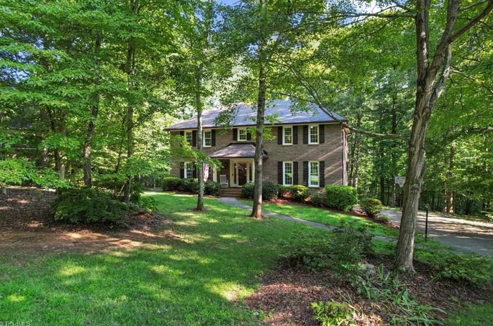 6945 August Dr, Clemmons, NC 27012