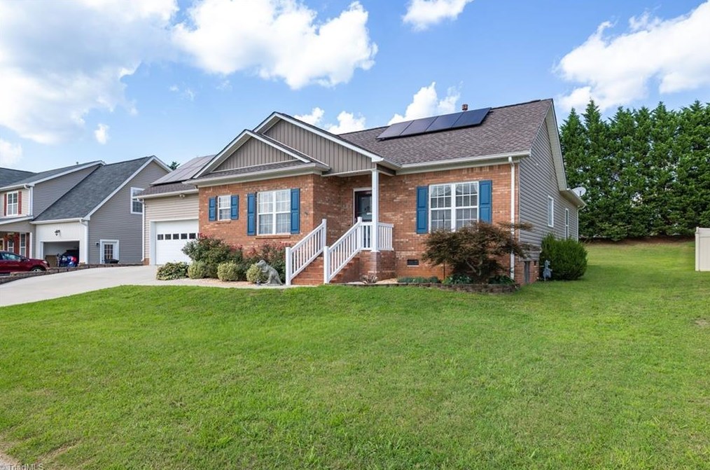 557 Barnsdale Ridge Rd, Kernersville, NC 27284