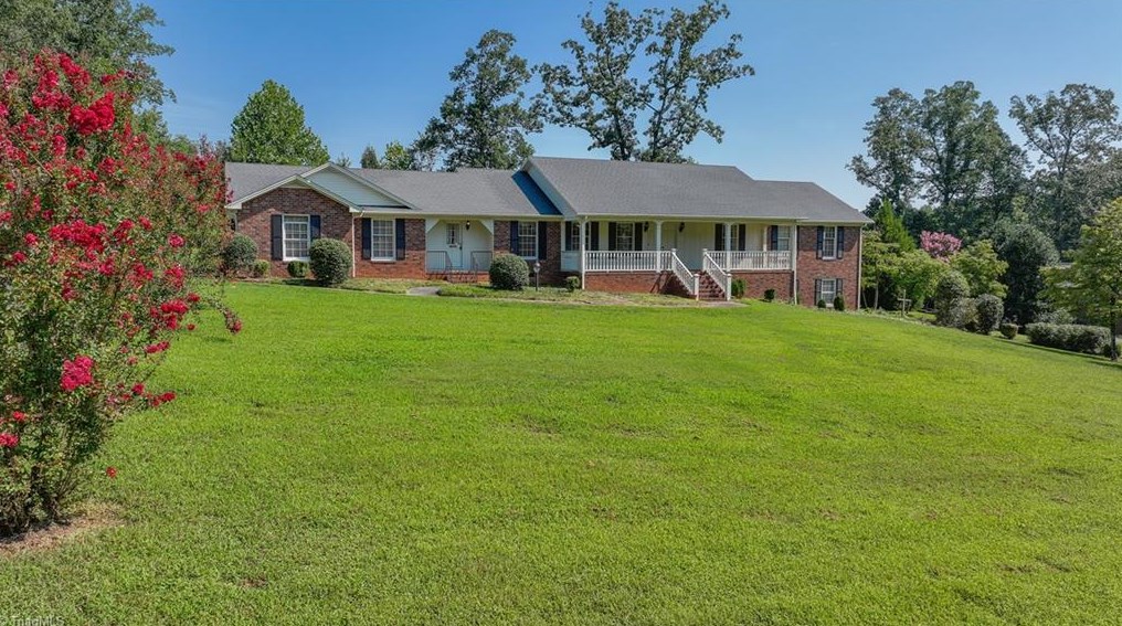 822 Monroe Ave, Asheboro, NC 27205-0901