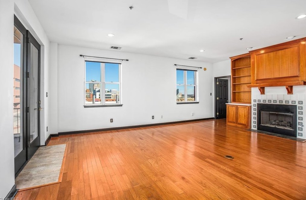 851 W 4th St #21, Winston Salem, NC 27101