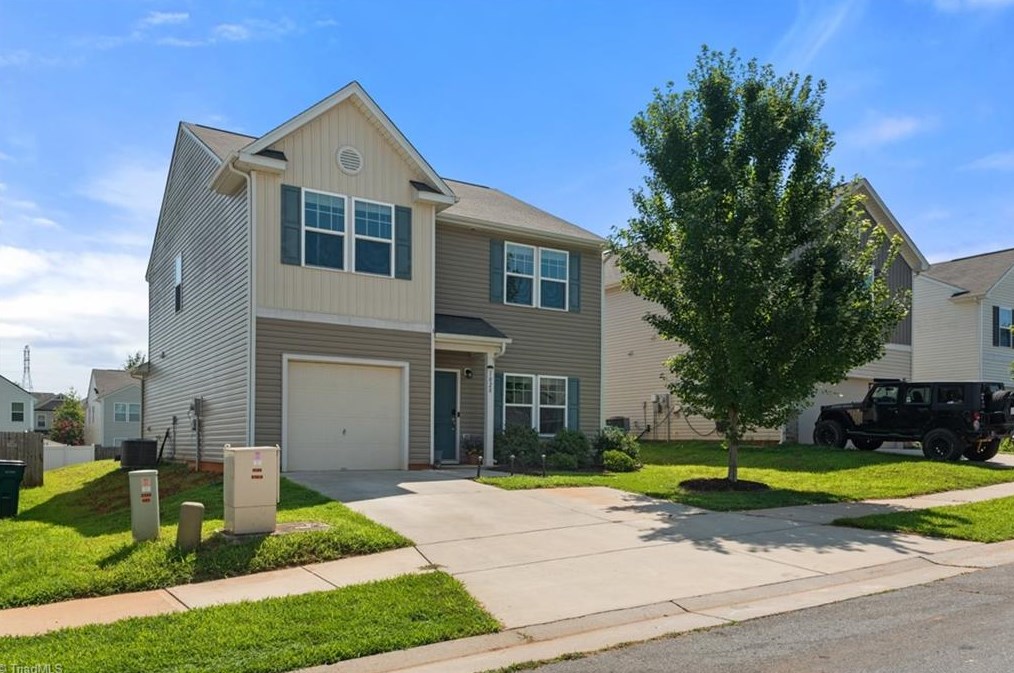 1028 Bitting Hall Cir, Rural Hall, NC 27045