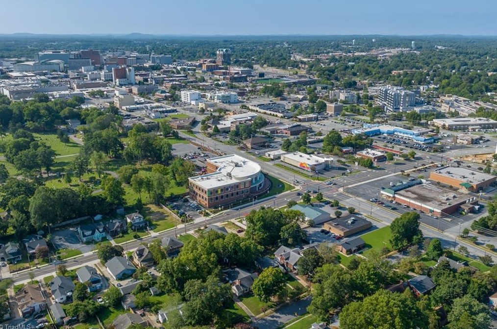 214 Woodrow Ave, High Point NC  27262-4039 exterior