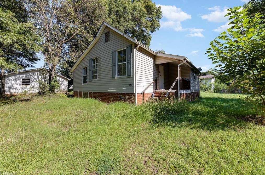502 Blackburn St, Ayersville, NC 27027