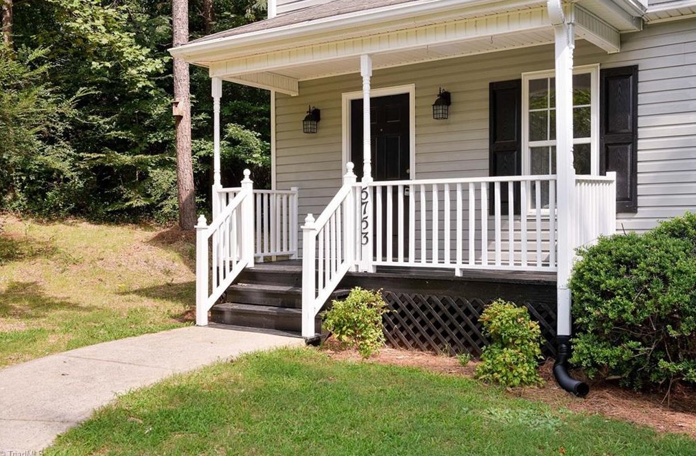 5753 Gayray St, Clemmons, NC 27012