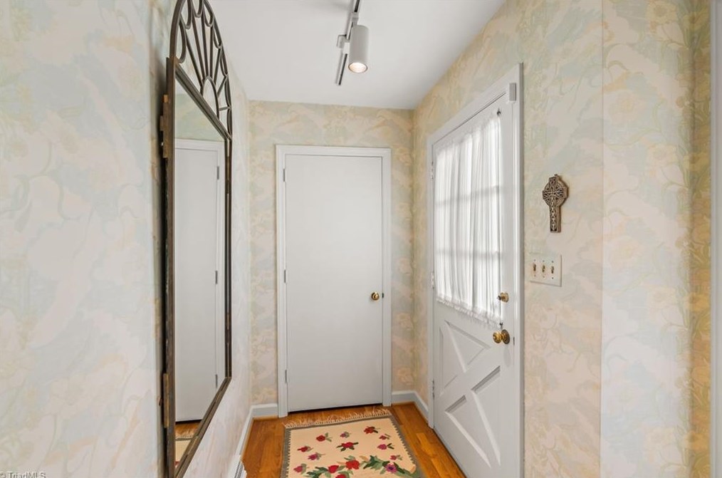 1040 Cantering Rd, High Point, NC 27262