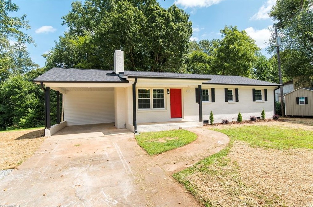 2826 Leonard Rd, Lexington, NC 27295