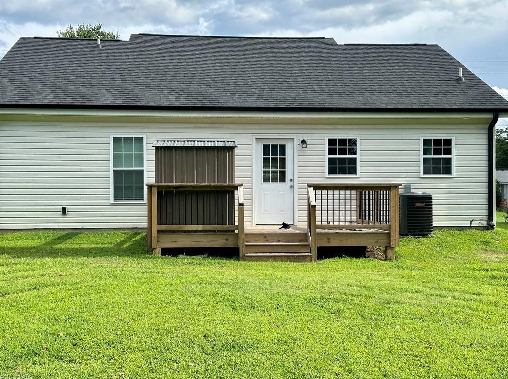204 W Springfield Rd, High Point, NC 27263