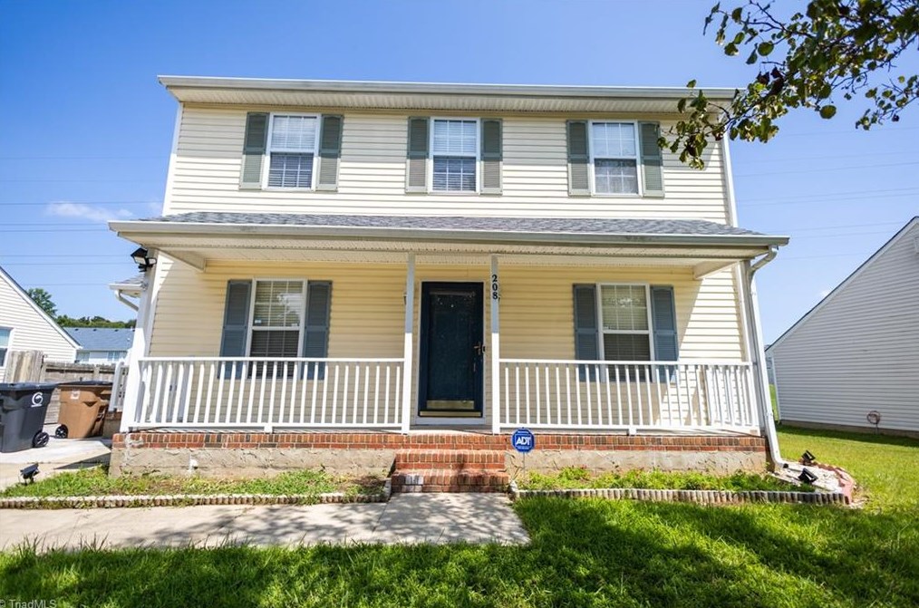 208 Old Treybrooke Dr, Greensboro, NC 27406
