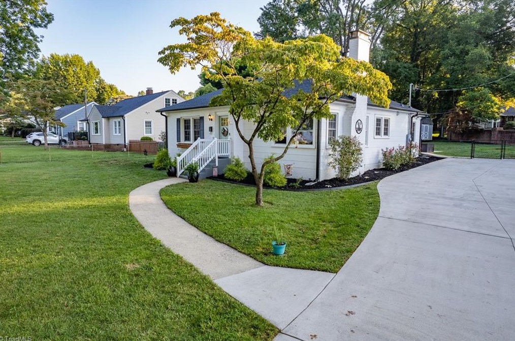 415 Westover Dr, Lexington, NC 27292