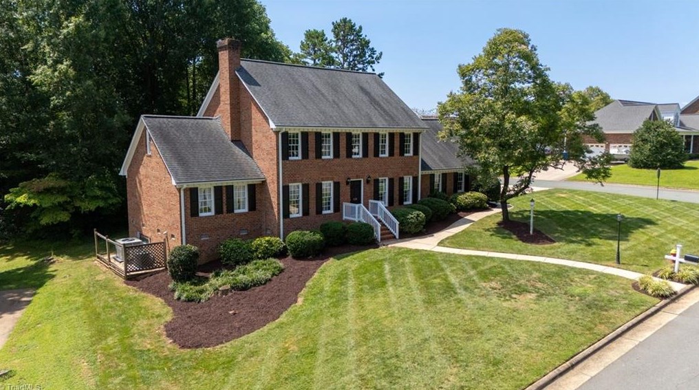 426 Wildwood Ln, Graham, NC 27253