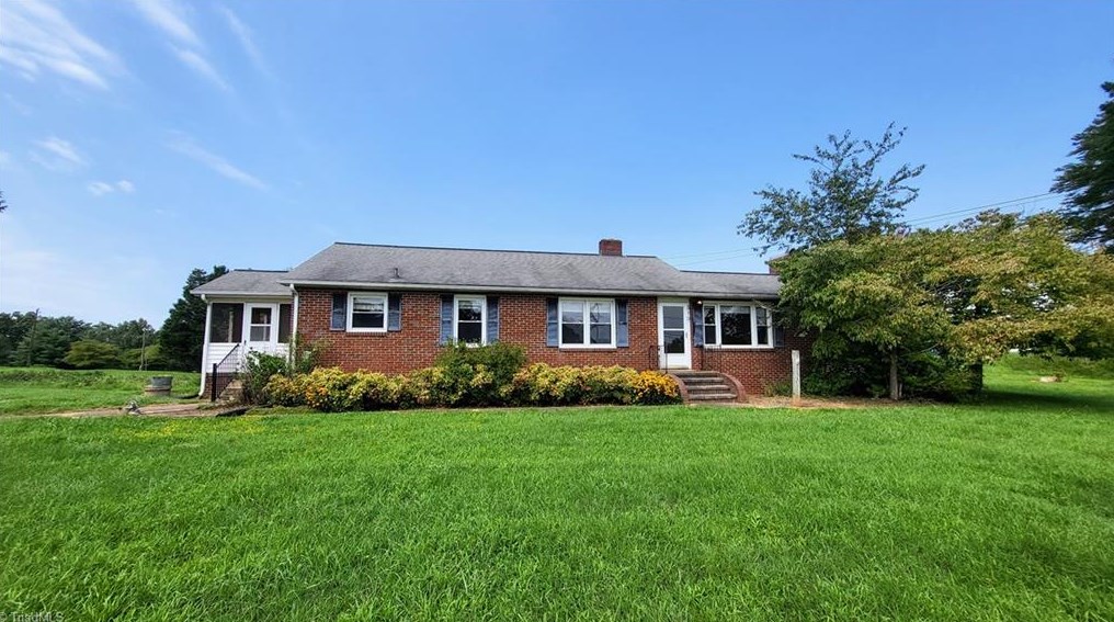 310 Sedge Garden Rd, Kernersville, NC 27284