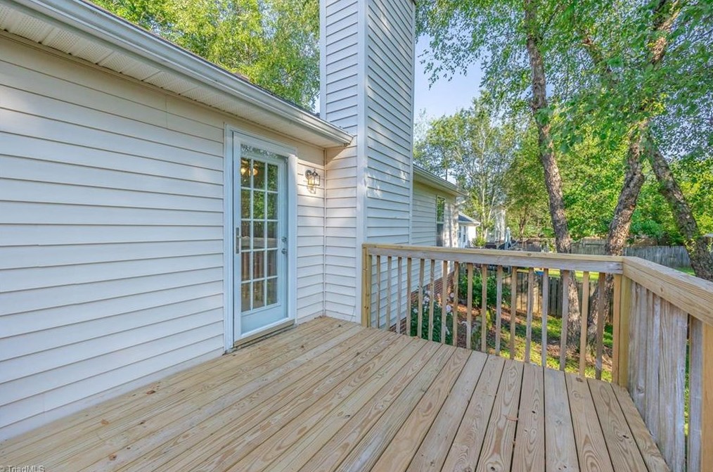 7012 Chaftain Pl, Greensboro NC  27410-8656 exterior