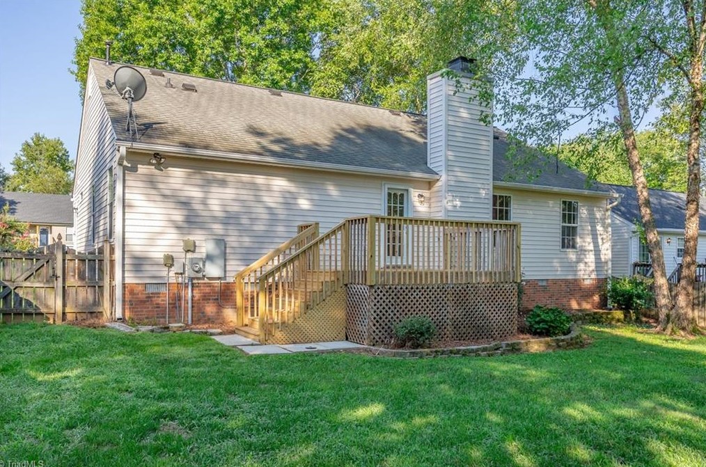 7012 Chaftain Pl, Greensboro NC  27410-8656 exterior