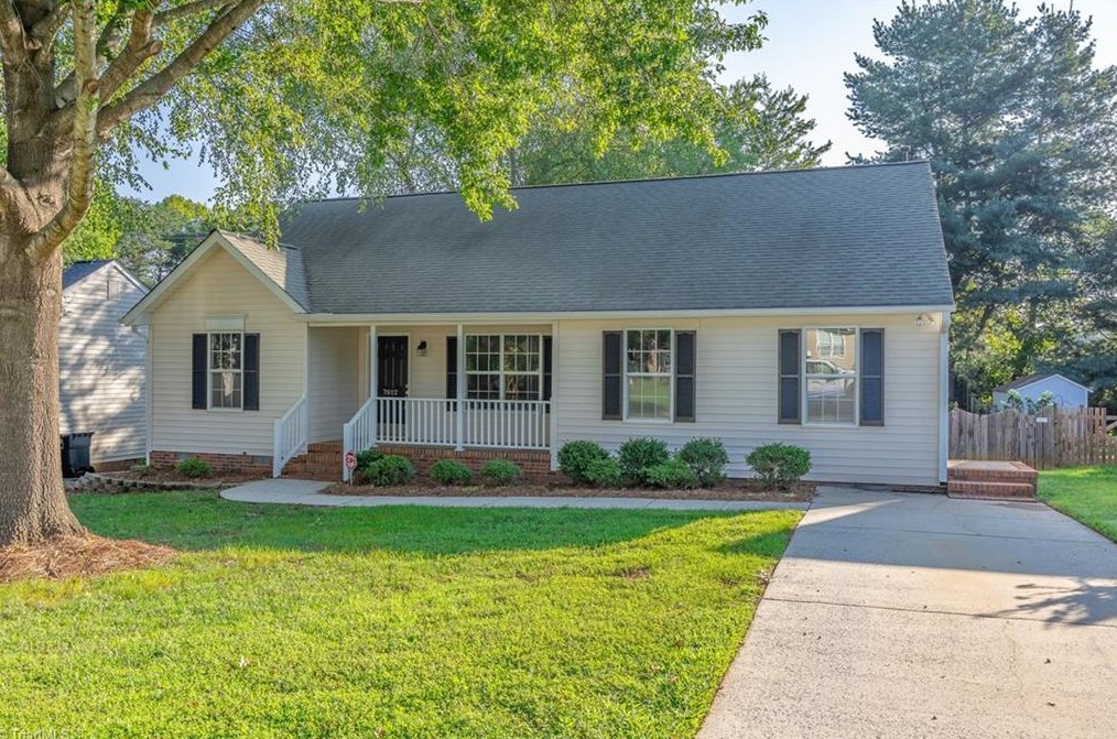 7012 Chaftain Pl, Greensboro NC  27410-8656 exterior