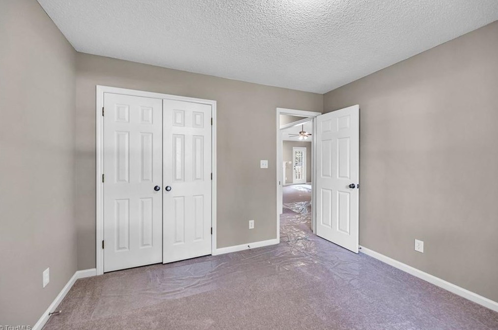 7012 Chaftain Pl, Greensboro NC  27410-8656 exterior